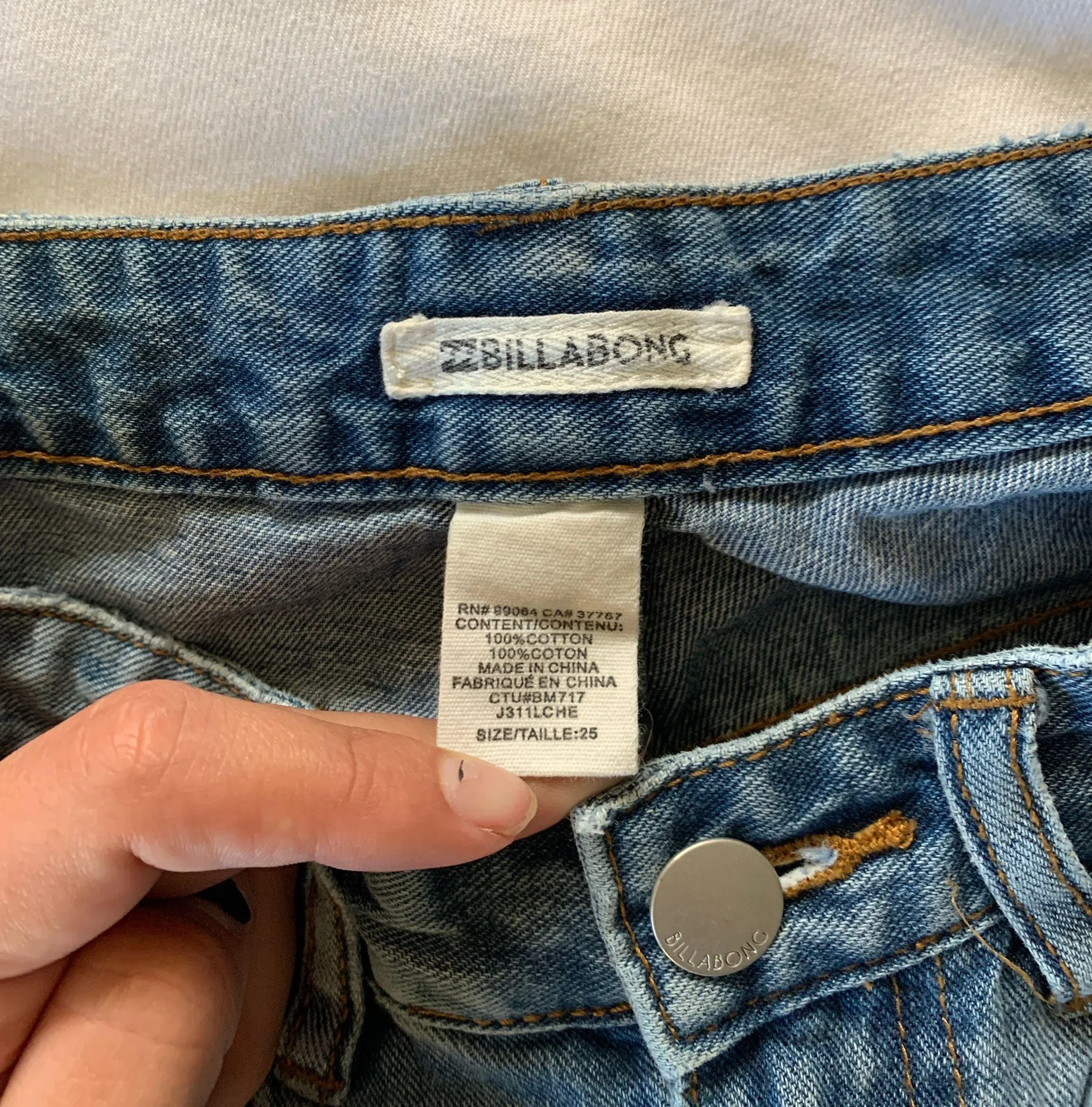 Ripped Straight Leg Jeans - Image 4