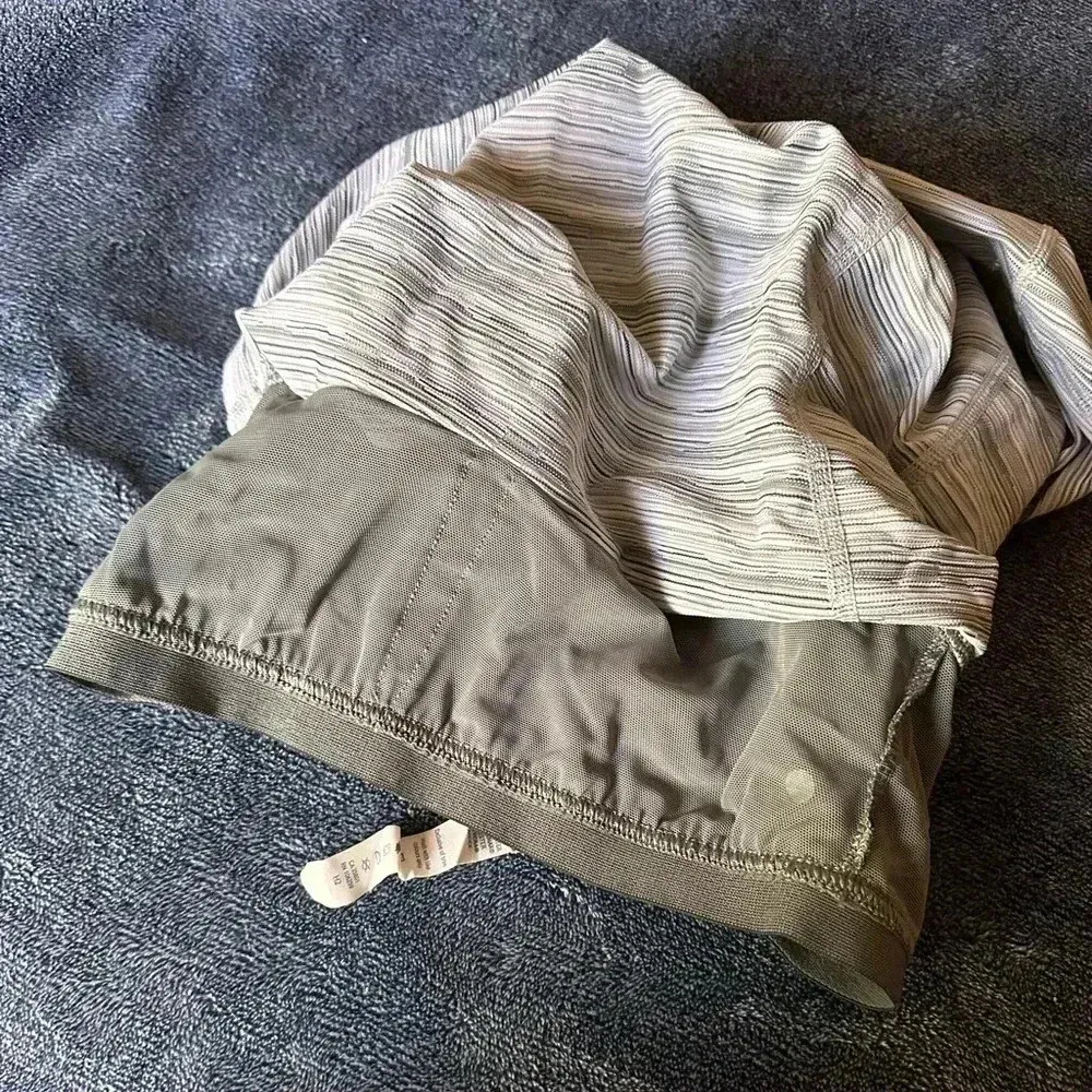 Lululemon Scoop Back Tank size 4 - Image 6