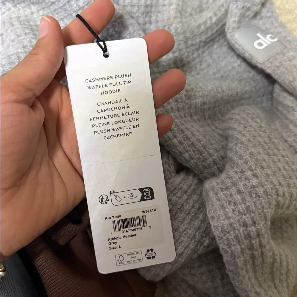 ALO Yoga cashmere plush waffle full zip hoodie  color athletic heather - Image 7