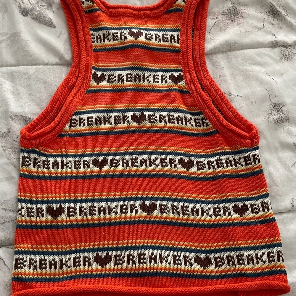 BDG Urban Outfitters Heart Breaker Orange brown knit cropped vest top, size XS - Image 9