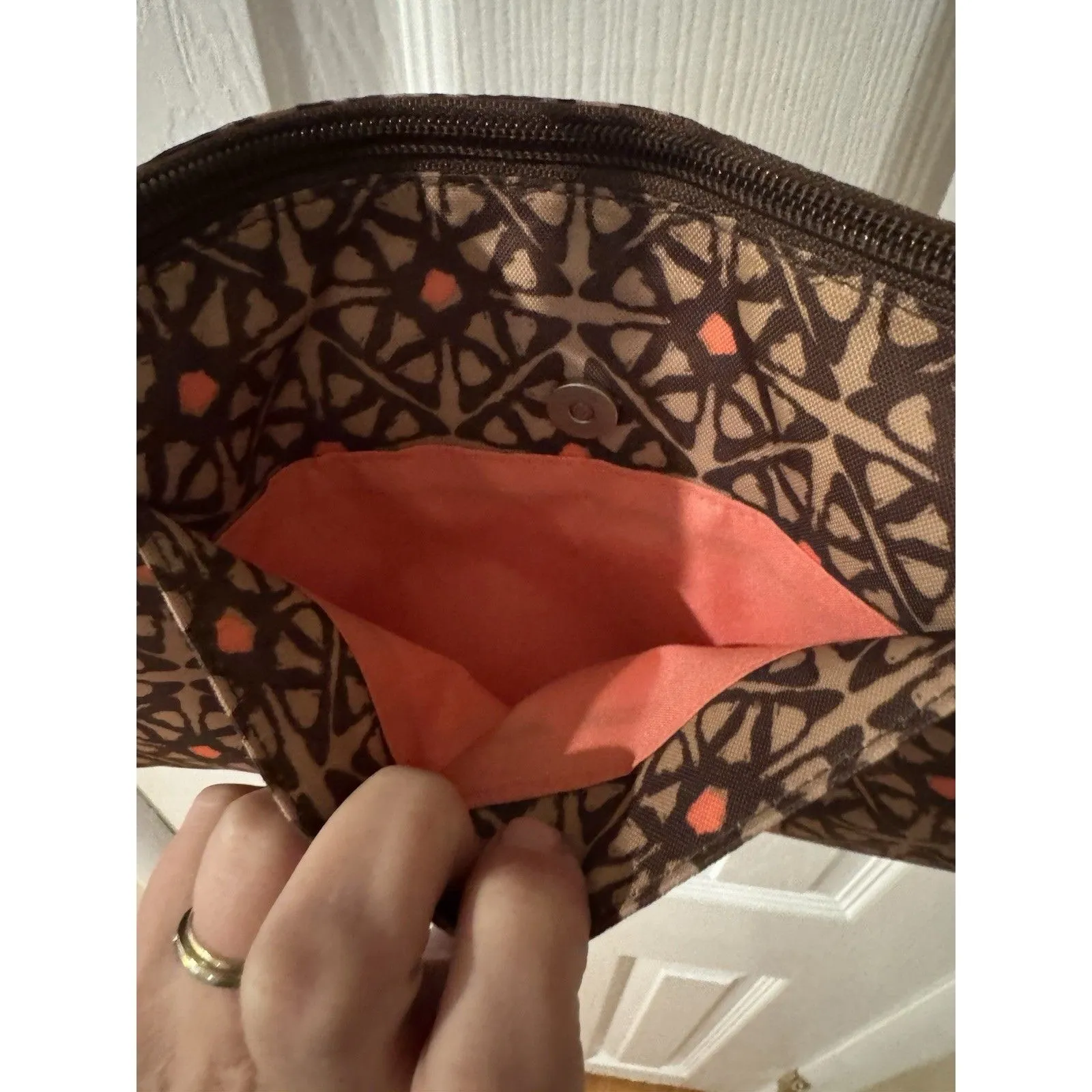 Baggallini Brown Crossbody Bag Purse Multiple Pockets Adjustable Zip Strap - Image 9