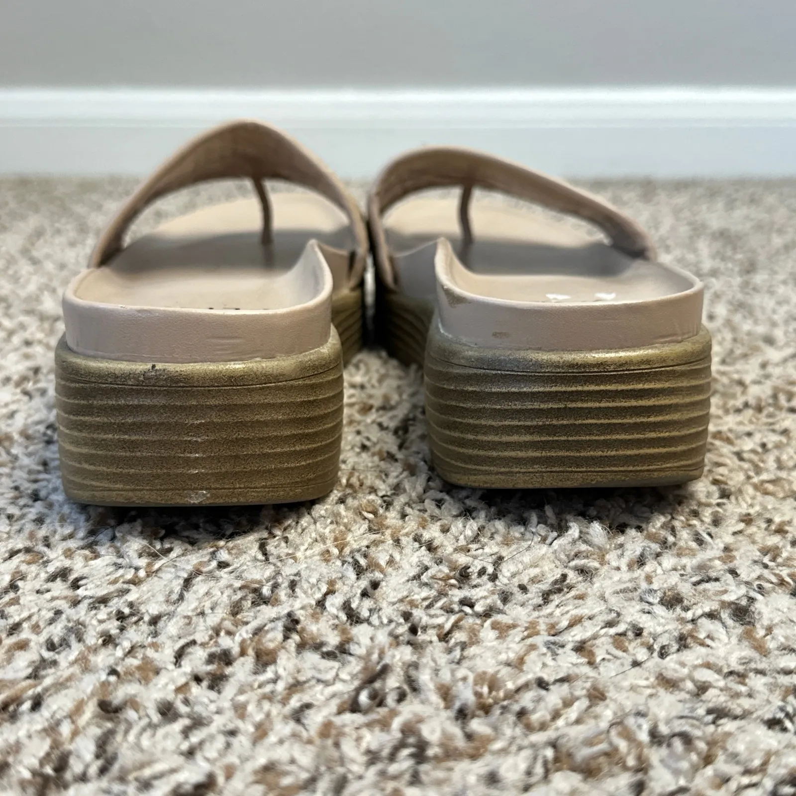 DONALD PLINER Fiji Platform Sandal Women's Size 10 Leather Slide Thong Tan - Image 6