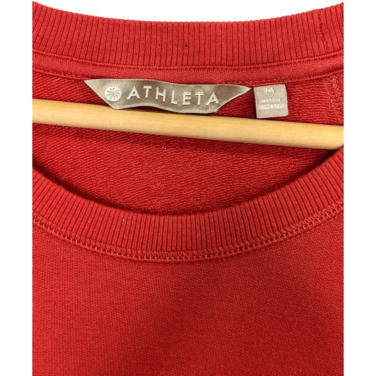 Athleta Sweatshirt Womens Medium Red Asymmetrical Hem Modal Workout Gym Classic - Image 3