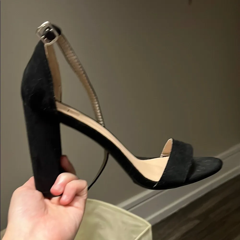 Yoki Black Heels Minimalist Design - Image 3