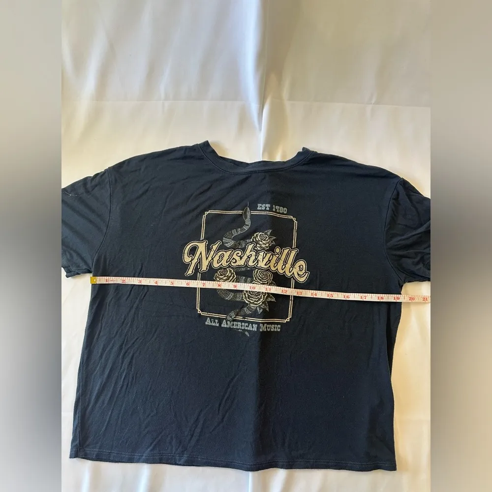 Nashville Graphic Tee in Dark Blue Size L - Image 4