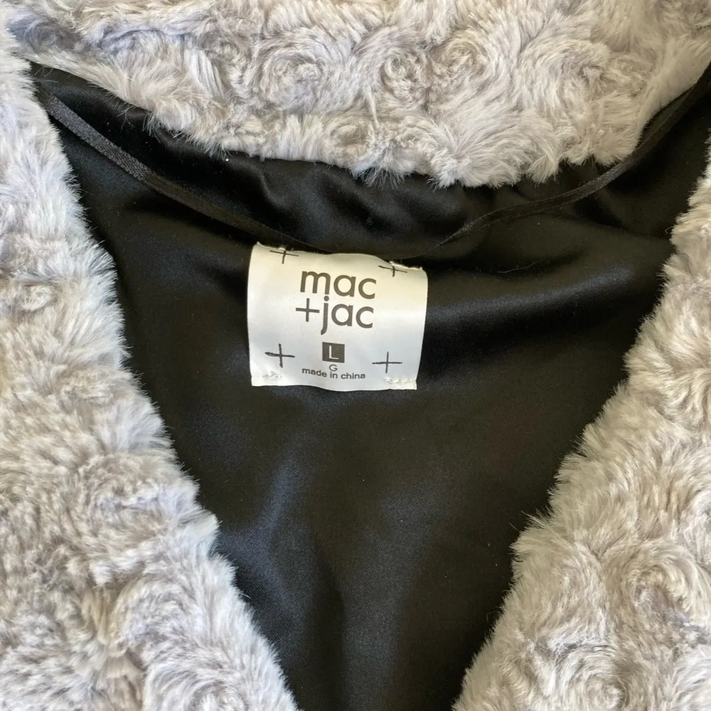 New Ladies Faux Fur super soft coat size L Size L - Image 2