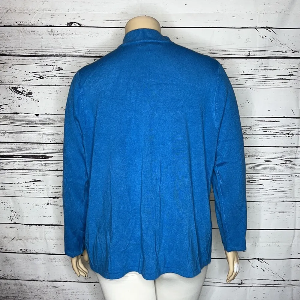 Designers Originals Woman Size 3X Blue Mock Neck with Pearl Buttons Sweater Top - Image 4