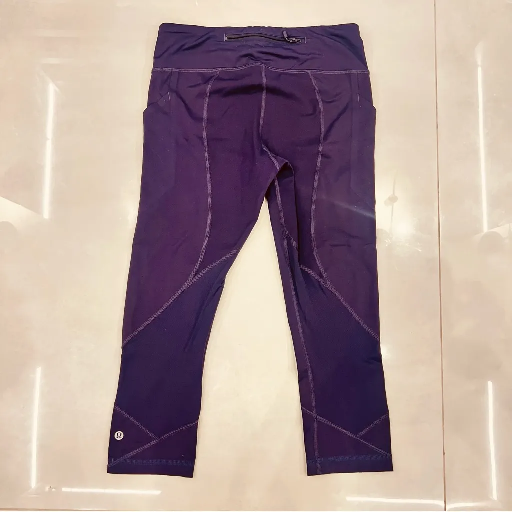 Lululemon Pace Rival Crop (22")
Black Grape - Image 6