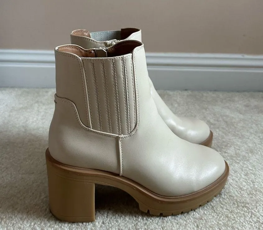 Dolce Vita Caster Booties Women 8 Sandstone Canvas - Image 2