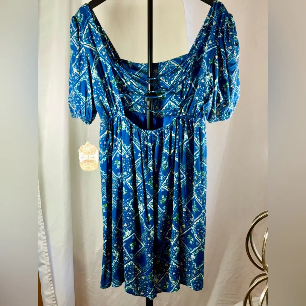 Altar'd State Blue and White Patterned Midi Dress Backless Runched Sleeve Sz L - Image 6