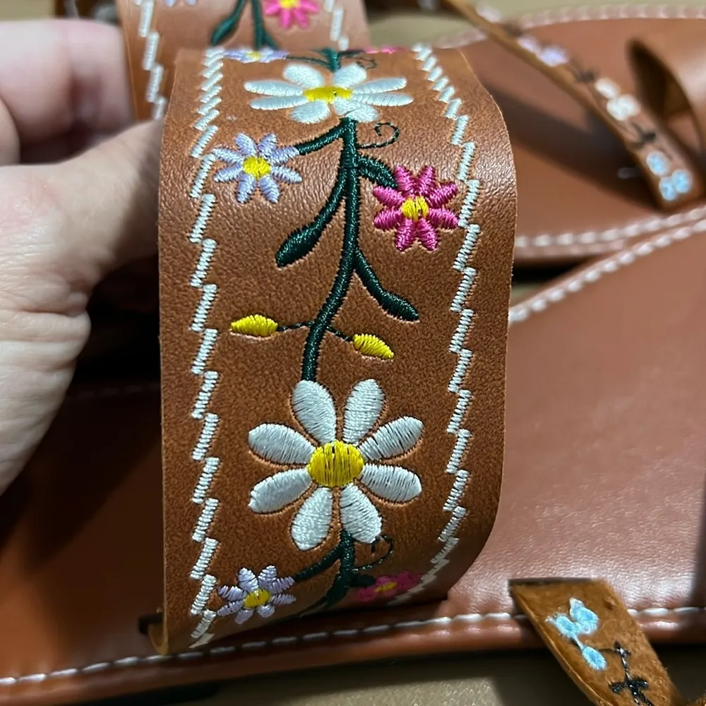 Women’s slip on sandals embroidered straps w/ toe hole runs small new wpackage Brown Size undefined - Image 2