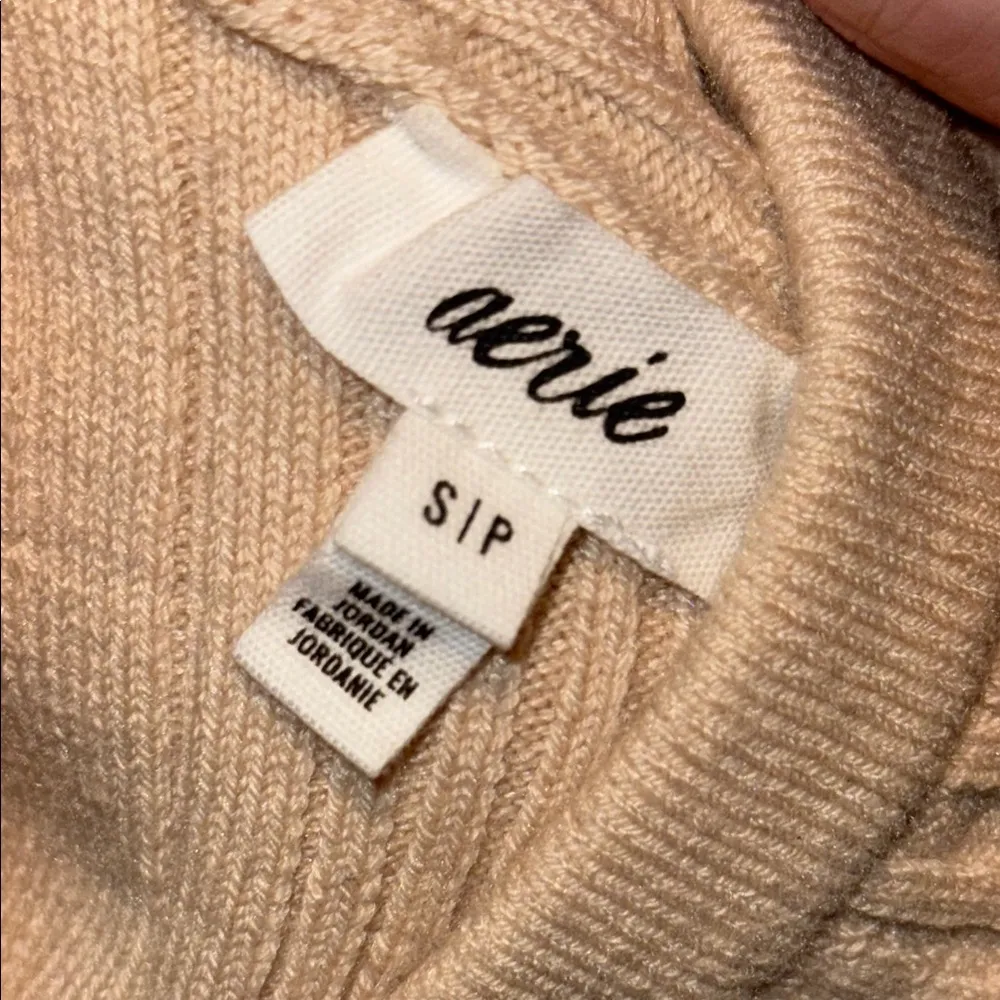 Aerie NWOT Women's Cropped Reversible Off-Shoulder Ribbed Sweater Tan small - Image 6