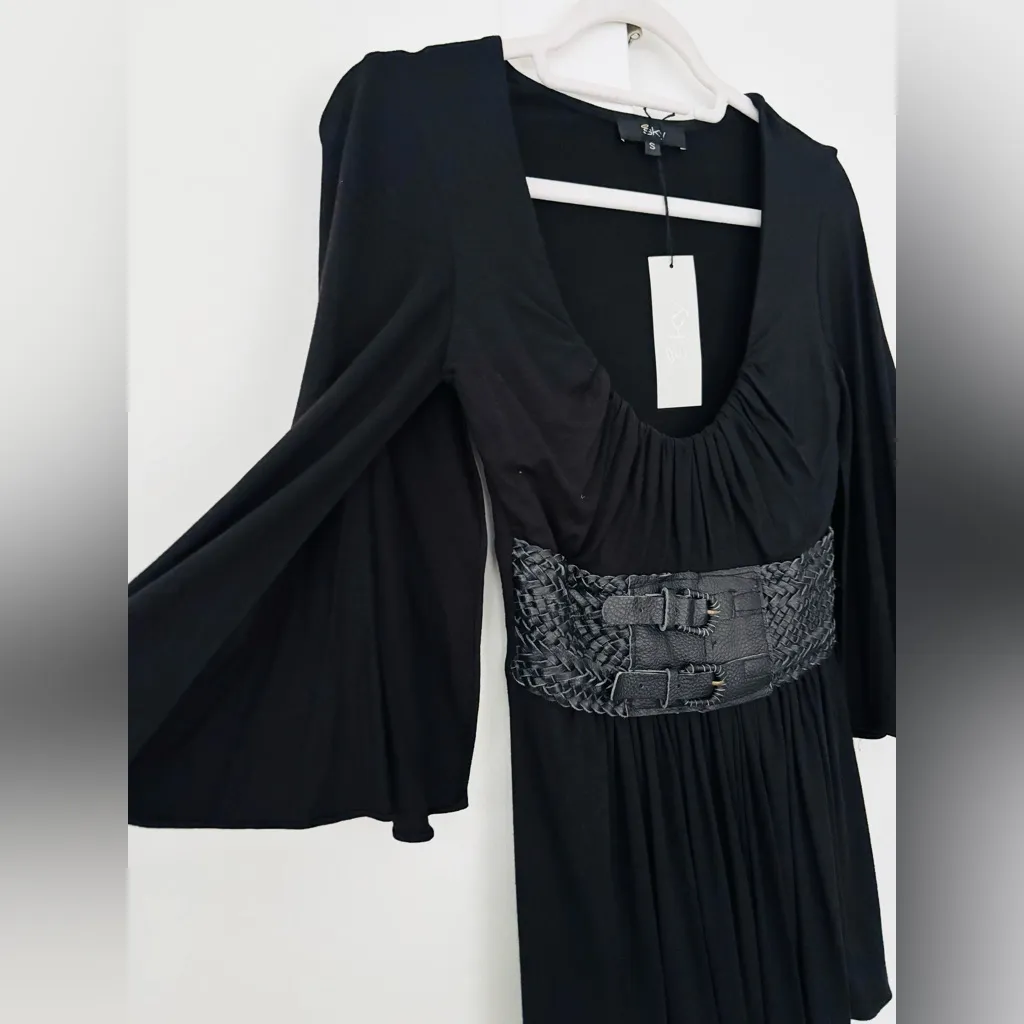 NWT Sky Low Cut Belted Butterfly Sleeve Top Black Size Small - Image 5