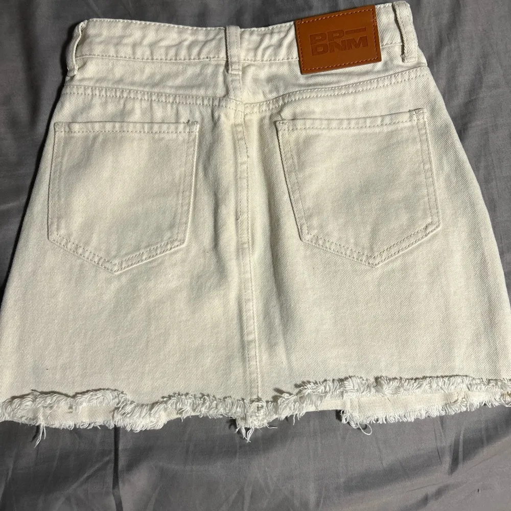 Princess Polly Cream Mini Cargo Skirt Size 2 - Image 2