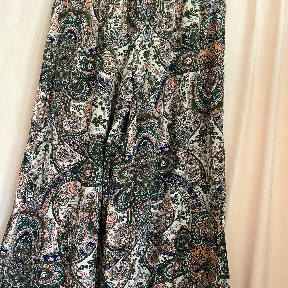 Black and White Maxi A - Image 3