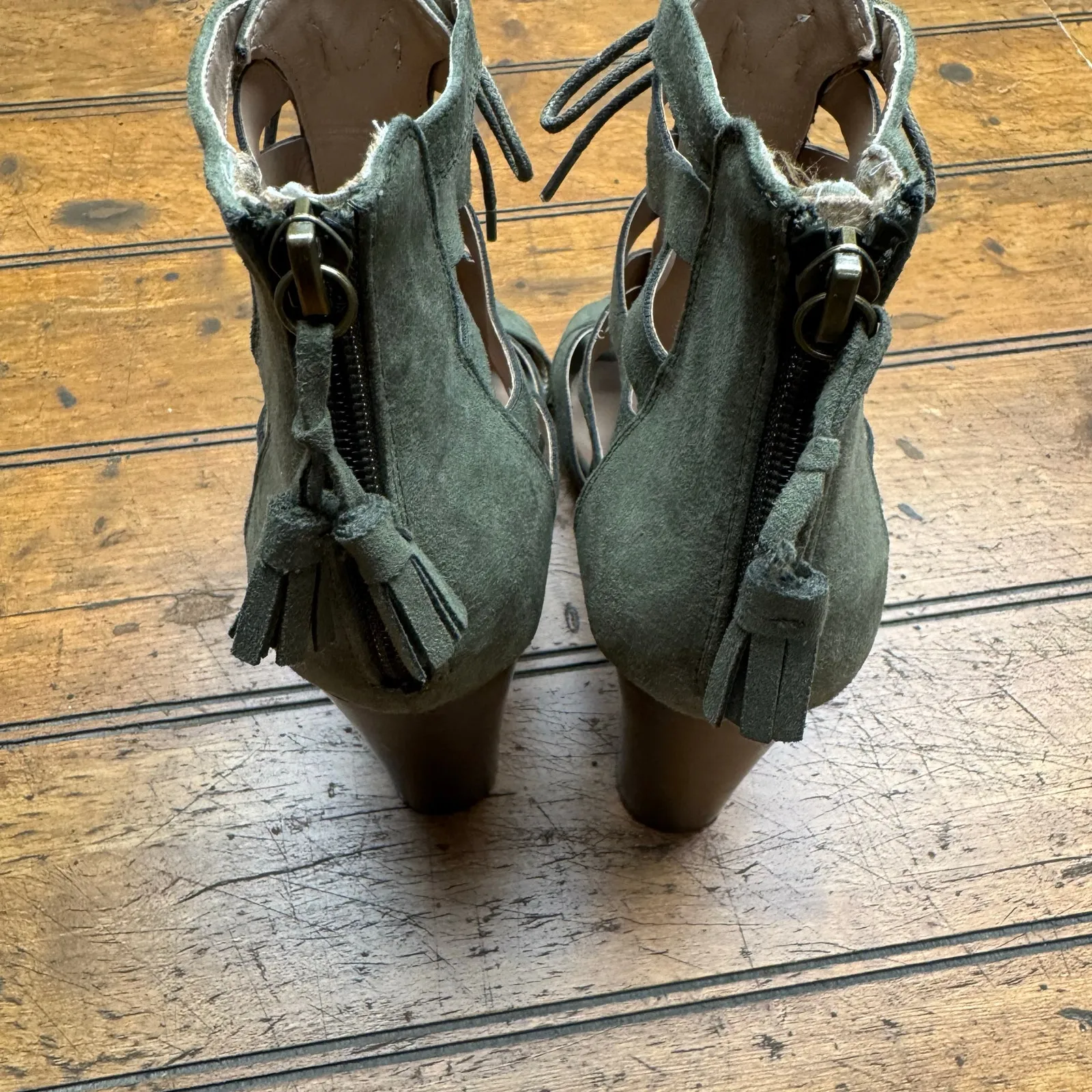 Parker and‎ Sky green suede strapping heels so cute - Image 5