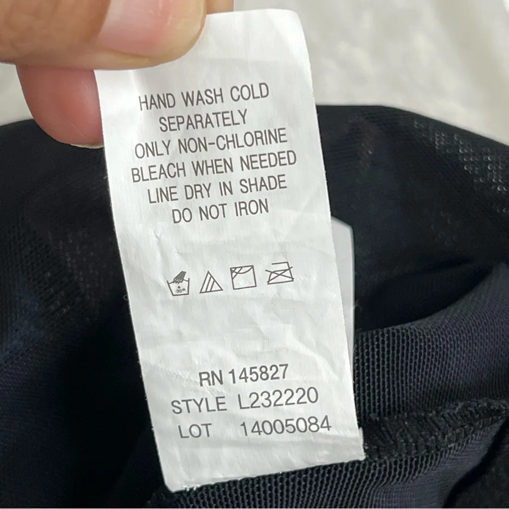 NWOT Swimsuit size 14 skirted one piece adjustable straps built in bra - Image 9