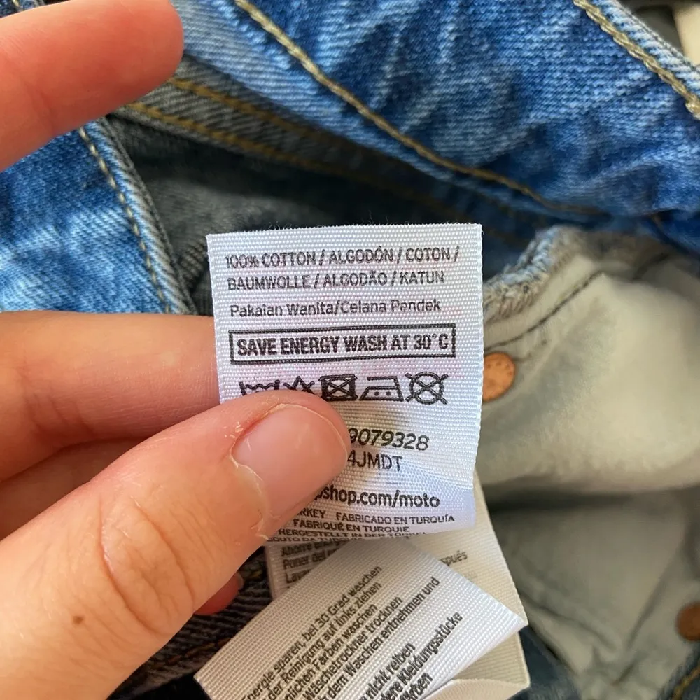 NWOT | Topshop women’s moto mom denim‎ shorts — size 8 - Image 6