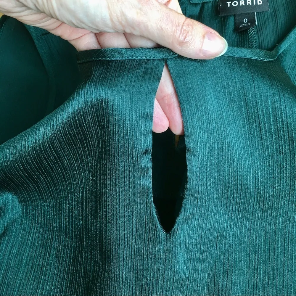 Torrid Dressy, Ribbed Keyhole Tank, Green, Size 0 (L / 12) - Image 6