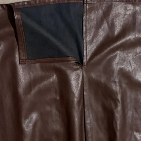 NWT Time and Tru Brown Brown Faux Leather Skirt M (8 - Image 4