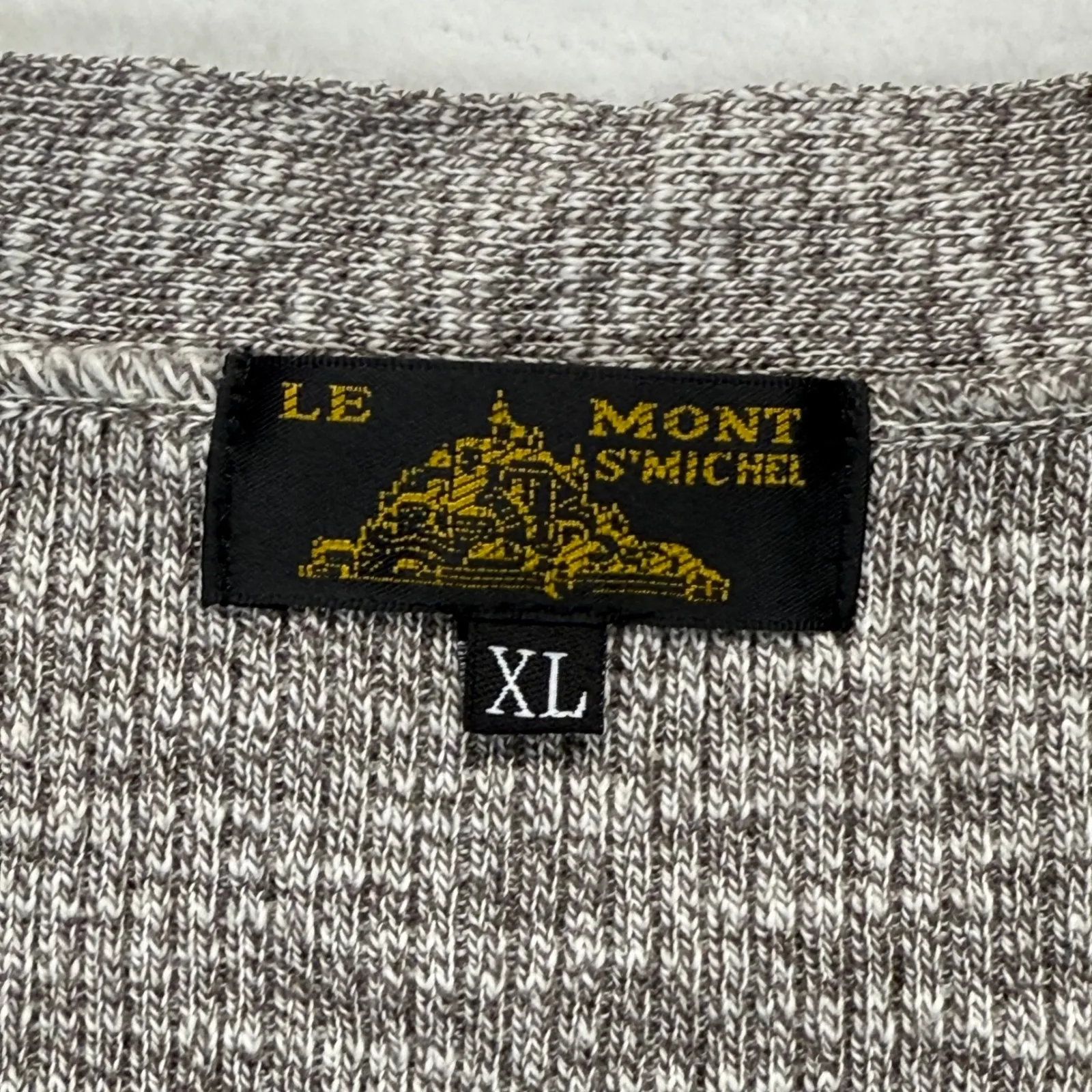 Le‎ Mont St Michel Button Cardigan V - Image 4