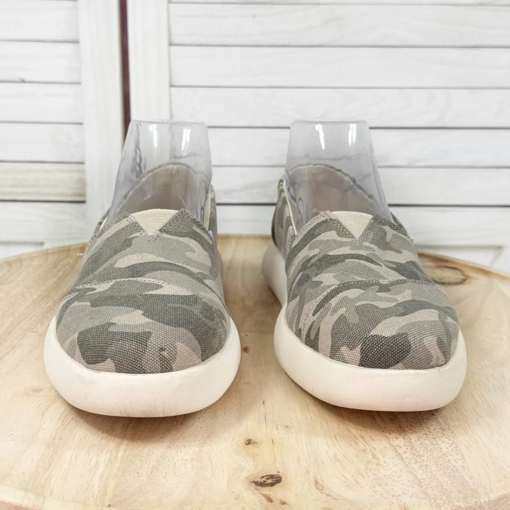 Toms Alpargata Mallow Camouflage Canvas Slip On Flats Green 8 Women - Image 2