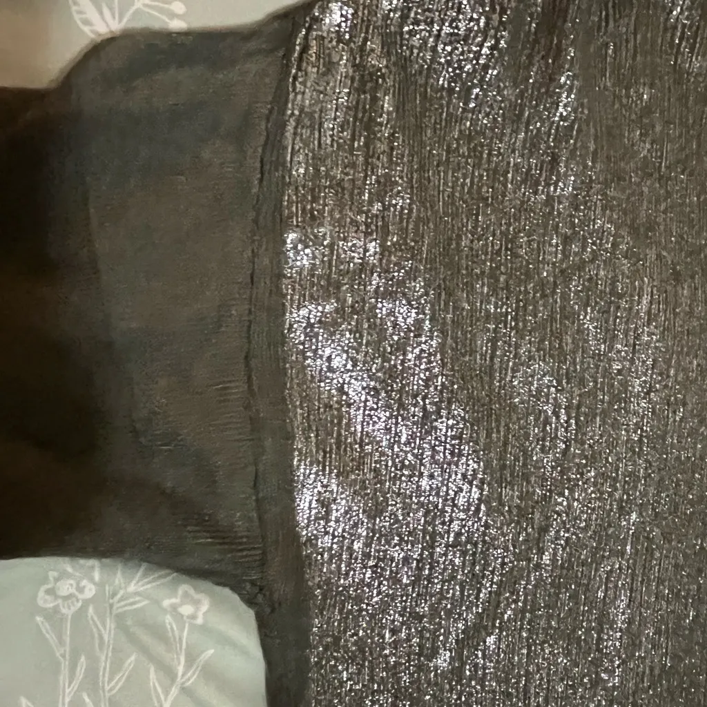 Tempo Paris Shimmering Silver Long Sleeve Sweater Size M / L - Image 10