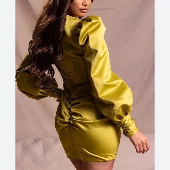 PRETTYLITTLETHING Green Constructed Satin Extreme Puff Sleeve‎ Mini Size 0 NWT - Image 4