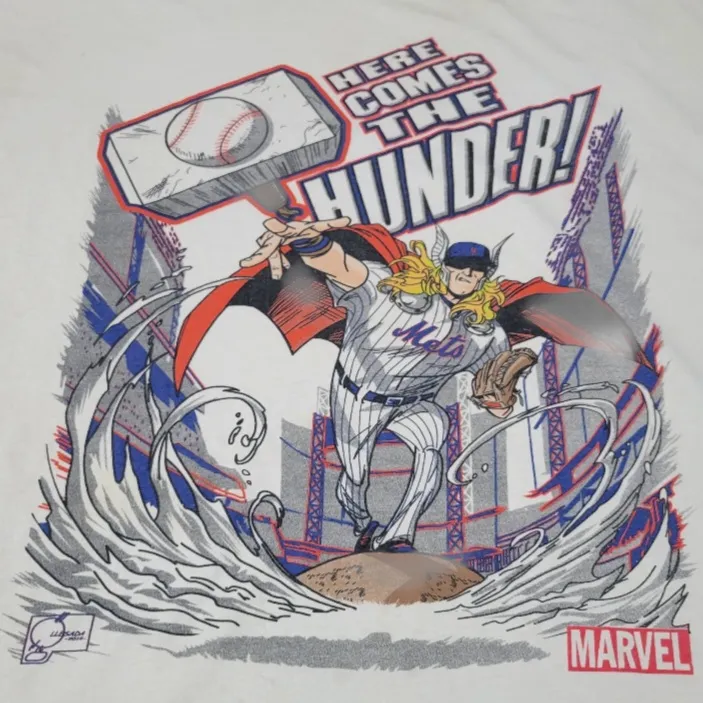 Marvel Thor Shirt Size Medium MLB New York Mets Graphic Tee Grungy Grunge Stains Cut Tag Unisex  - Image 4