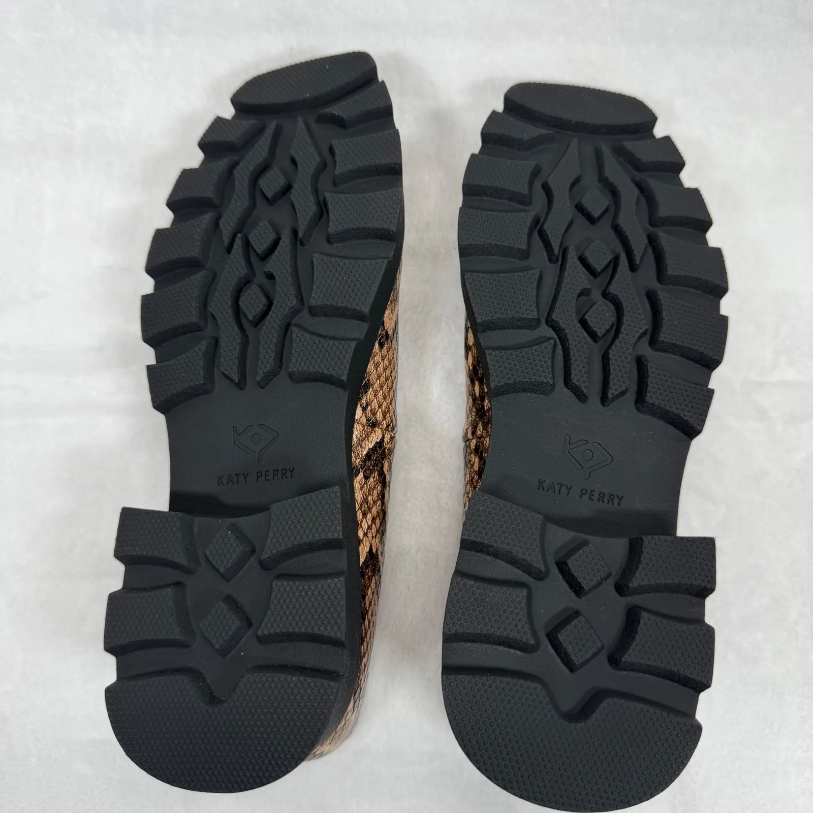 Katy Perry The Daarling Slip On Loafer Platform Lug Sole Shoes‎ True Taupe 5M - Image 9