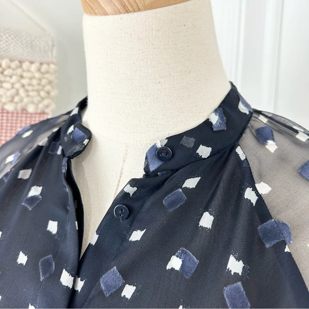 Massimo Dutti  Silk Button Front Blouse Navy Blue Sz 6 - Image 3