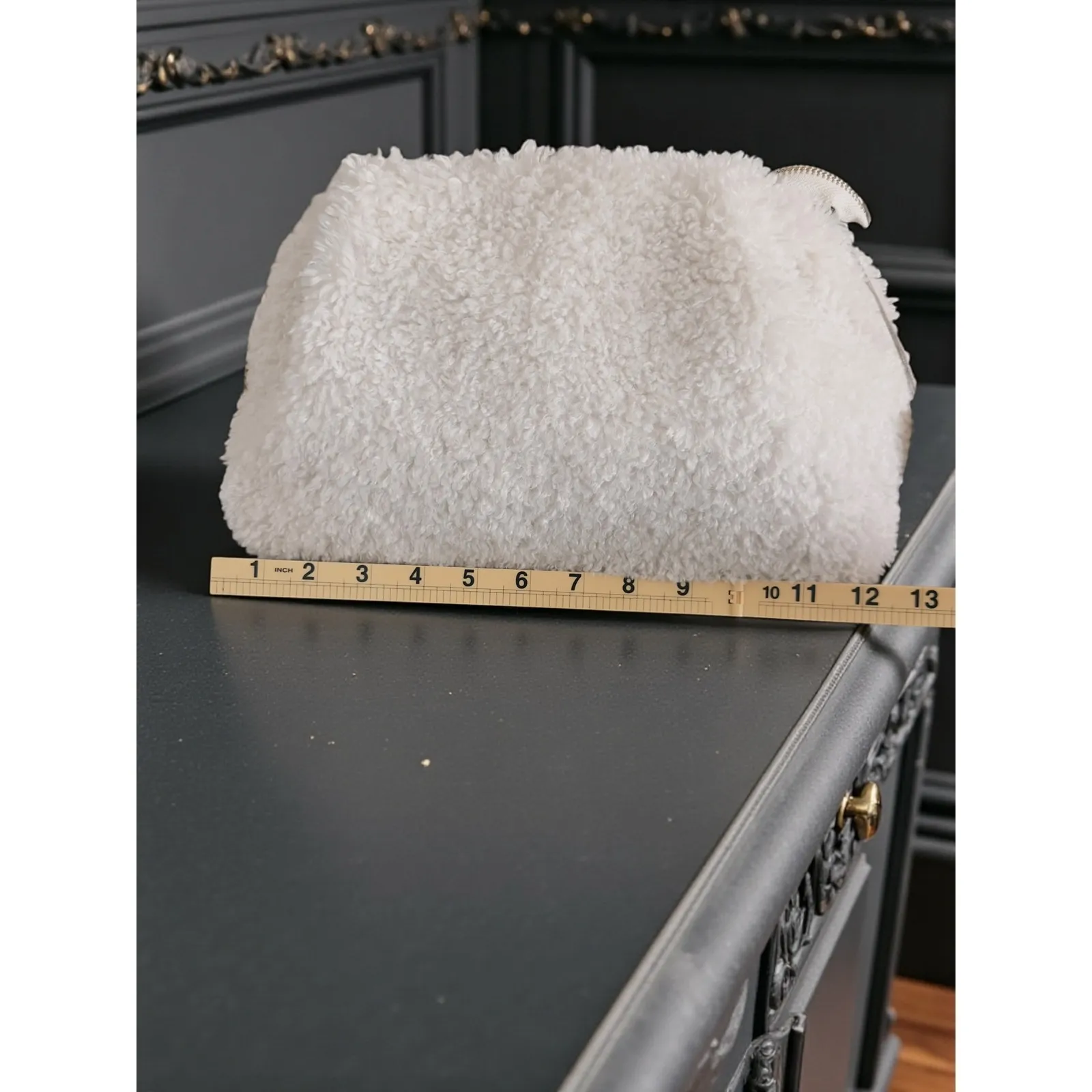 A New Day Fuzzy Sherpa Clutch Crossbody Purse Ivory Gold Chain - Image 9