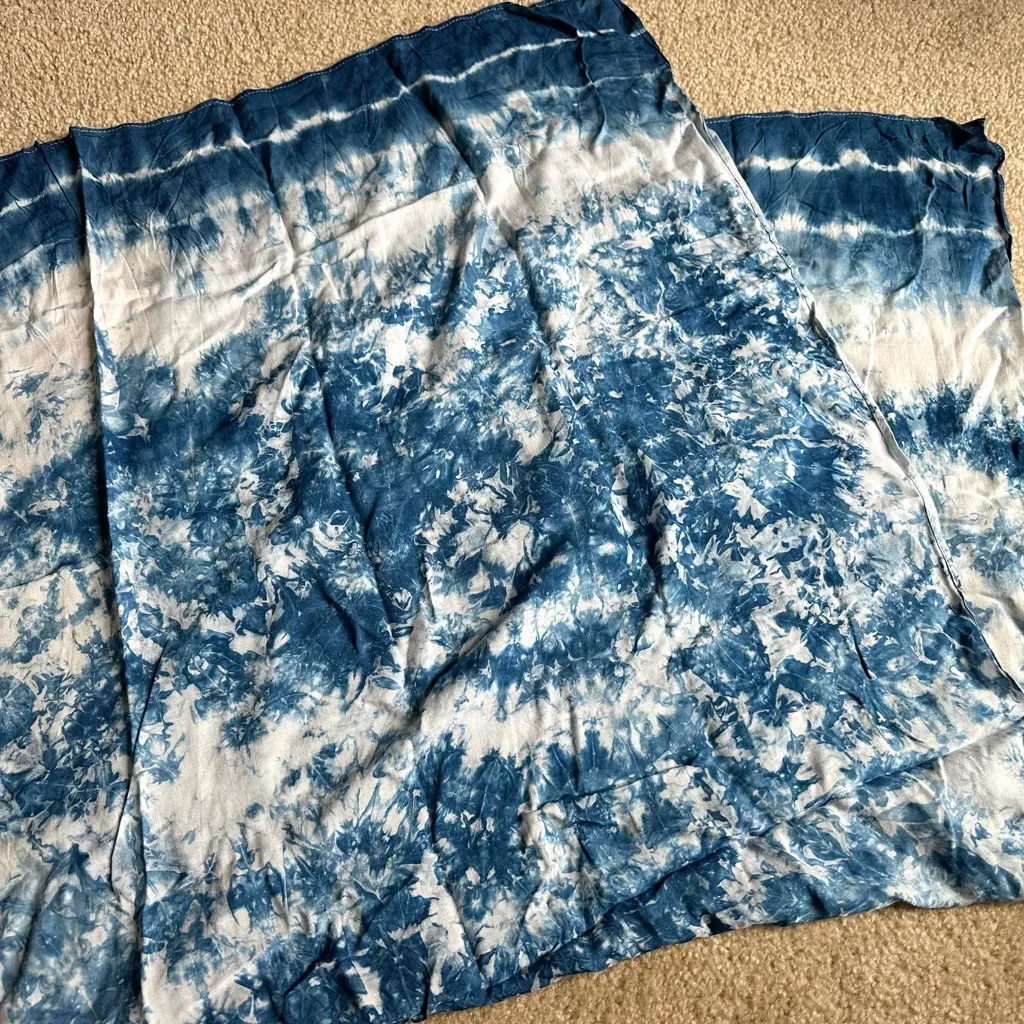 Blue and White Tie - Image 2