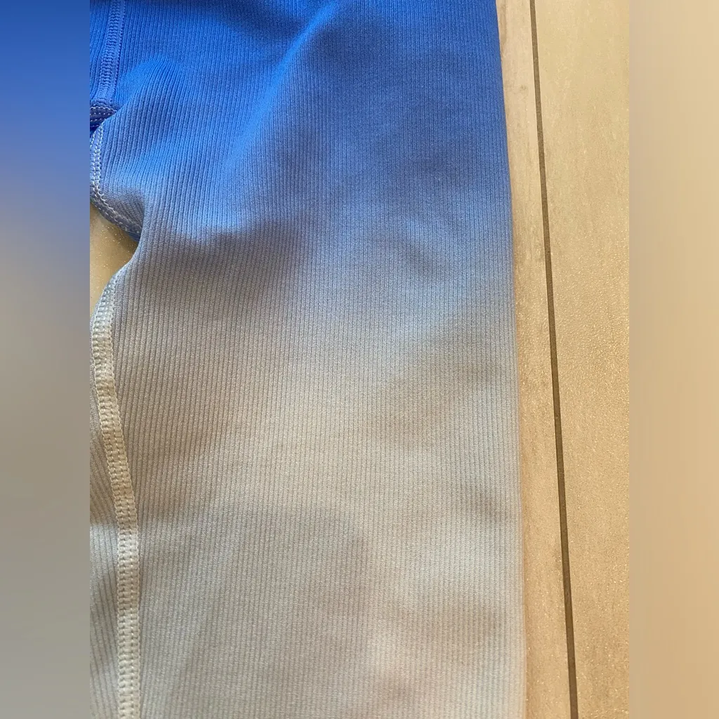 Spiritual Gangster Bright blue and white ombré Yoga leggings, size XS-Small - Image 4