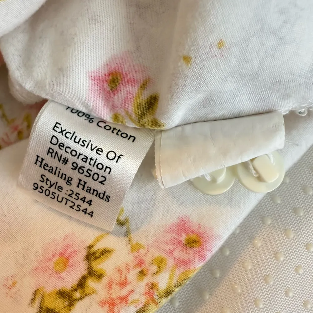 Healing Hands Feminine Floral Scrub Top Women’s Size XS Pintuck Ruffle Cotton - Image 7