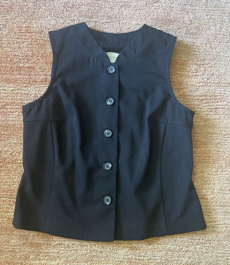Petite Sophisticate Black Sleeveless Button Vest Size 6 Made in USA Vintage - Image 1
