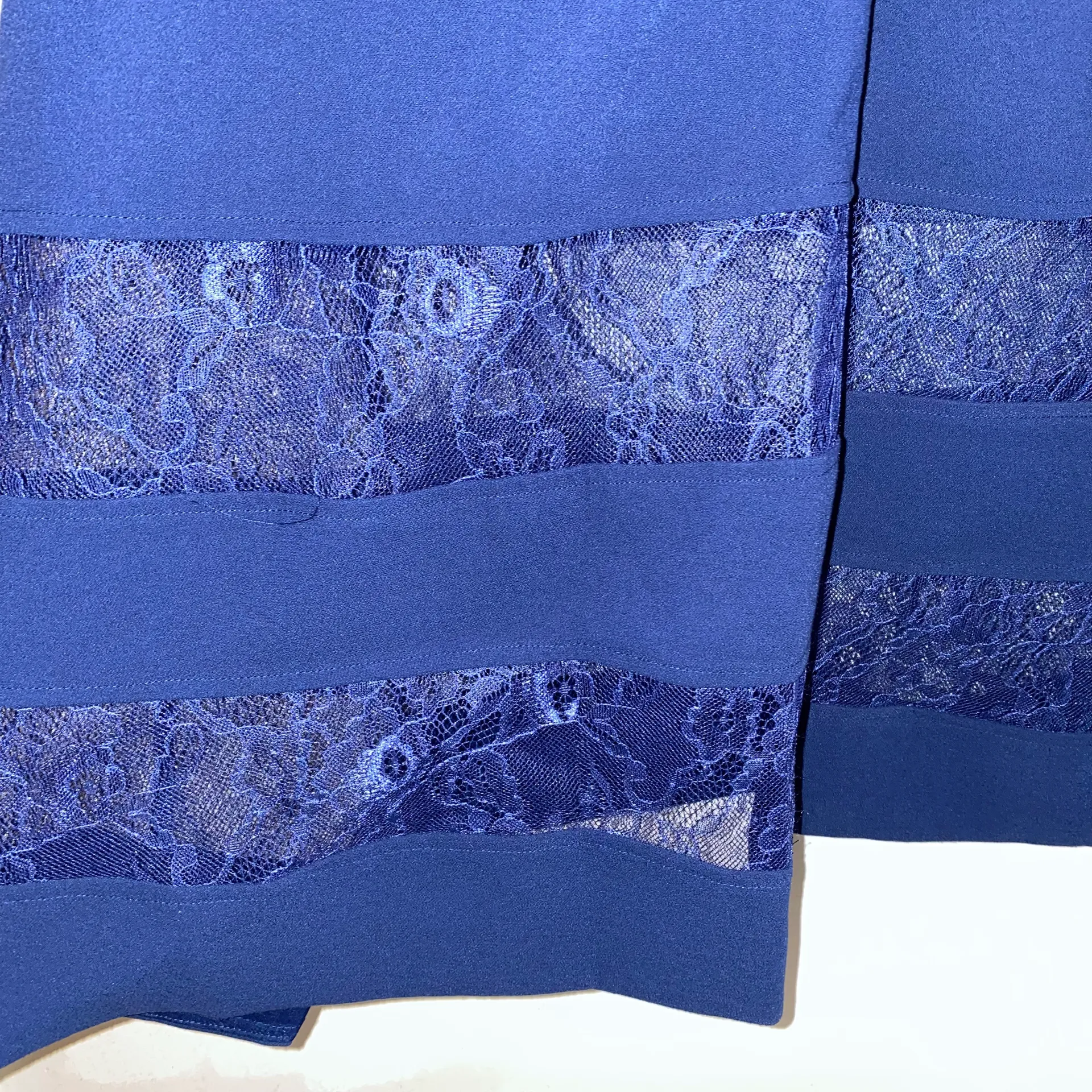 NWT $220 Blue Lace Trim Midi V Neck  - Image 8