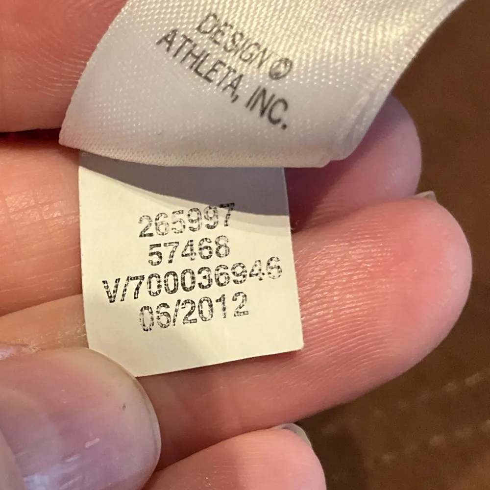 Athleta activewear v-neck fitted short sleeve athletic performance top small - Image 7