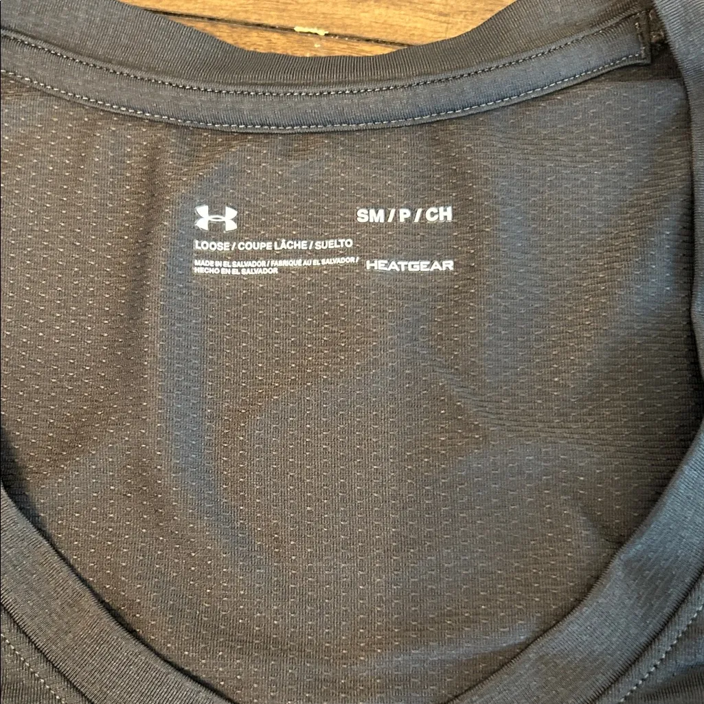 Under Armour Heat Gear Women's Performance Tops - Blue, Gray, Black & Purple EUC - Image 5