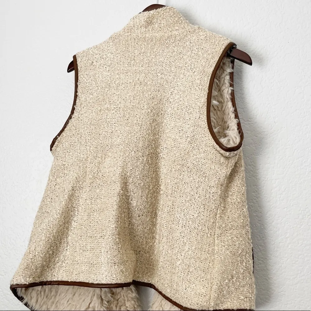 MIAMI Faux Sherpa Asymmetrical Vest Medium - Image 6