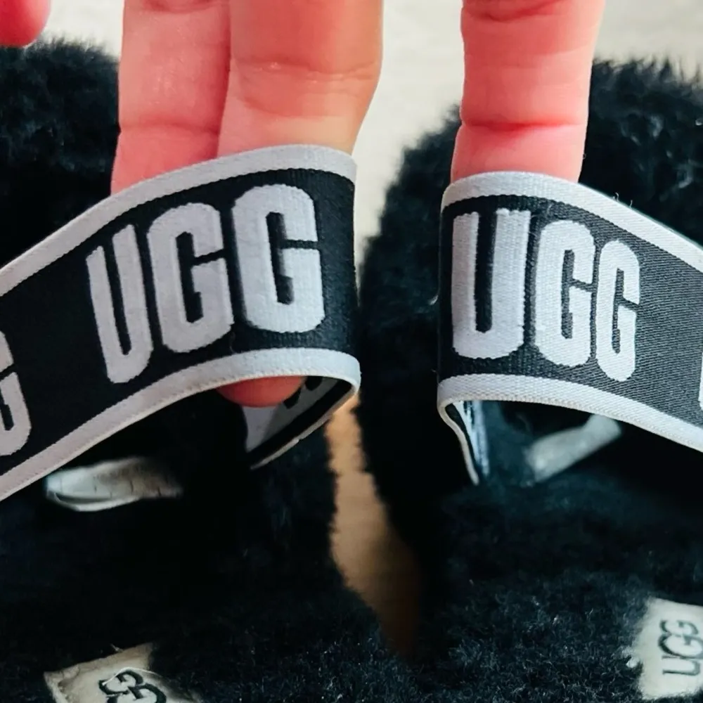 UGG Ladies' Fluff Yeah Slide - Black - 11 like new - Image 7