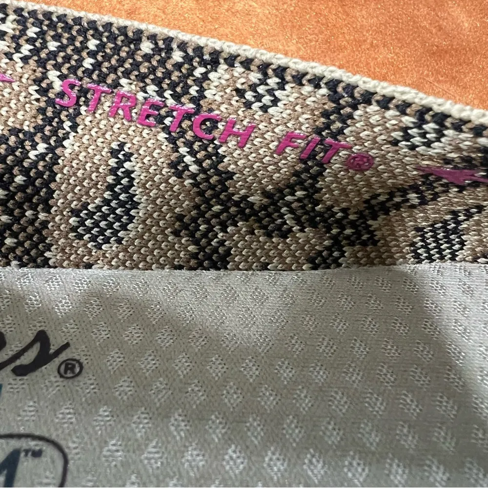 NWT Skechers stretch Fit Pointed Toe Ballet Flats size 6 animal print Cleo - Image 7