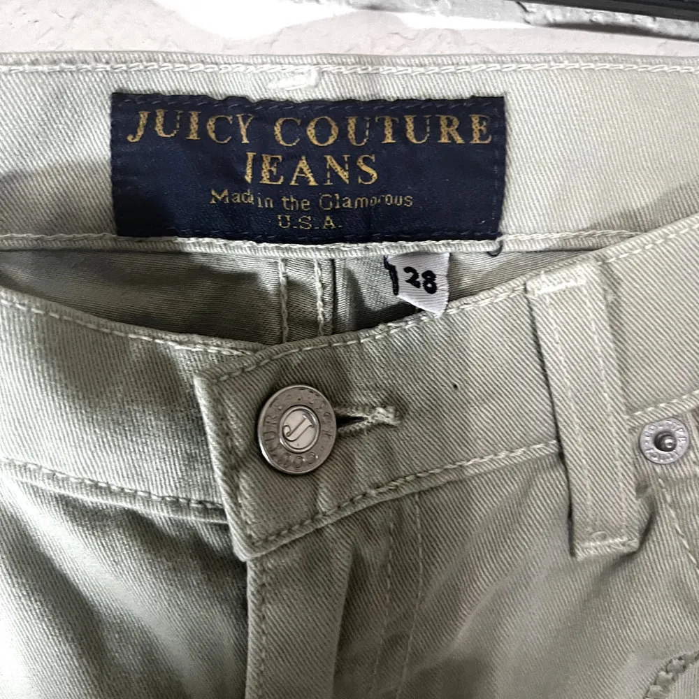 Juicy Couture jeans Women's sz 28 Sage Green Flare leg boot cut heart pocket Y2K - Image 3
