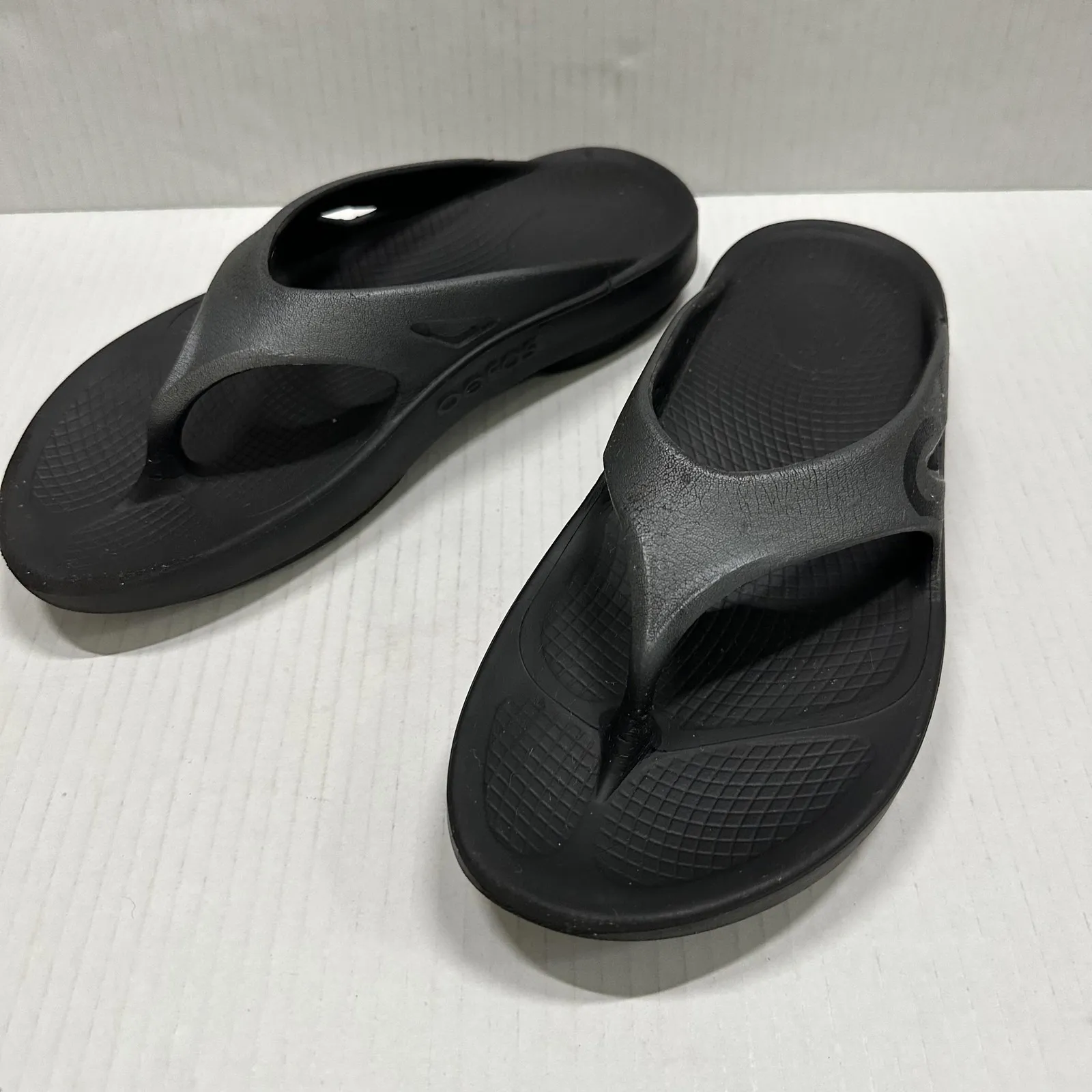 OOFOS Shoes Womens Size 9 Black Thong Sandals Recovery Flip Flops Comfort - Image 5