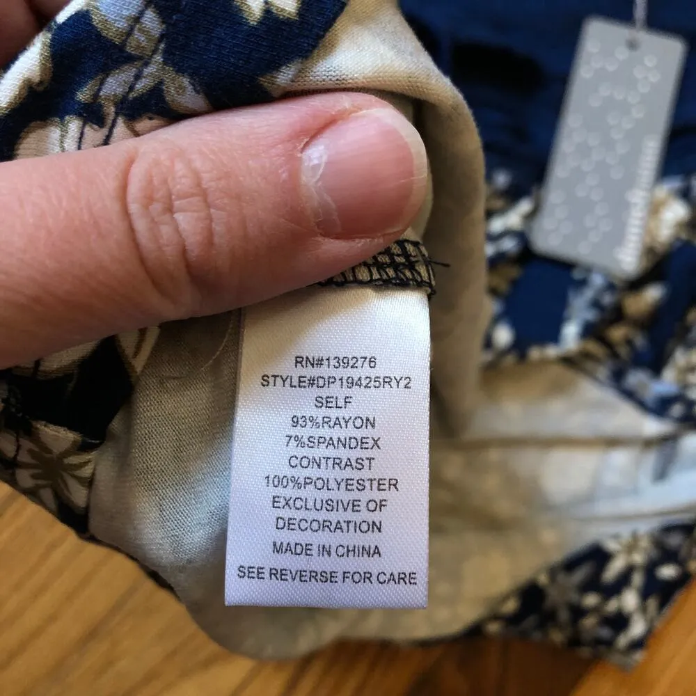 Daniel Rainn NWT Women's Blue Floral Cap Sleeve Blouse - Size Petite XS - Image 8