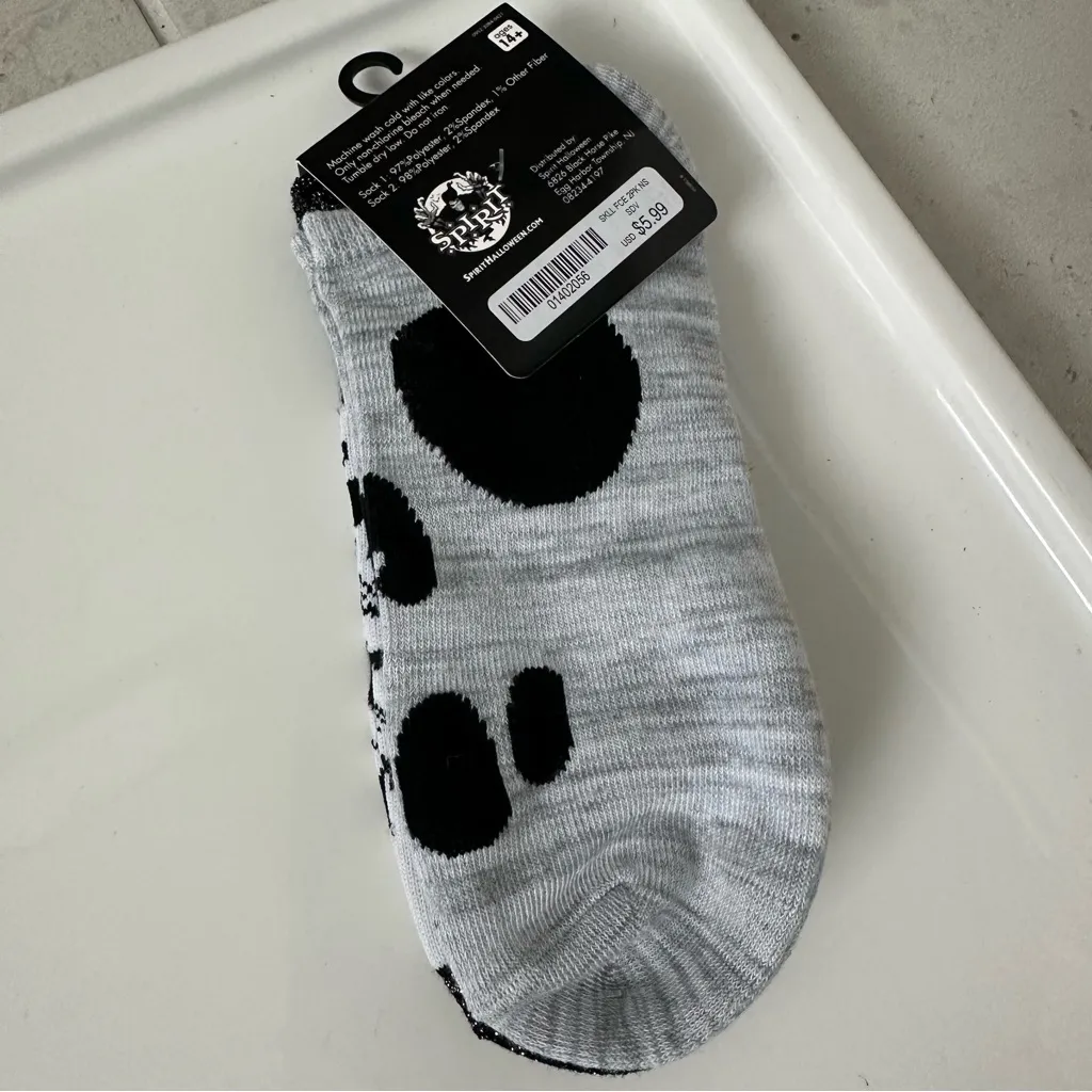 Spirit Monochrome Skull No-Show Socks Size 4-10 Women - Image 6