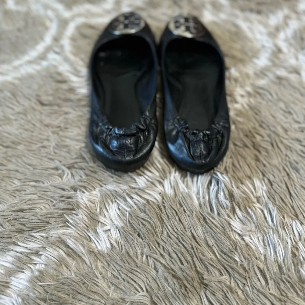 Tory Burch Travel Flats Black Logo Silver size 7 - Image 7