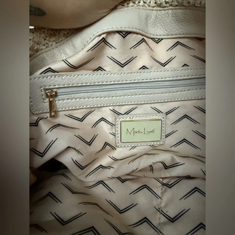Moda Luxe  Cream Raffia Isla Wood Handle Purse - Image 11