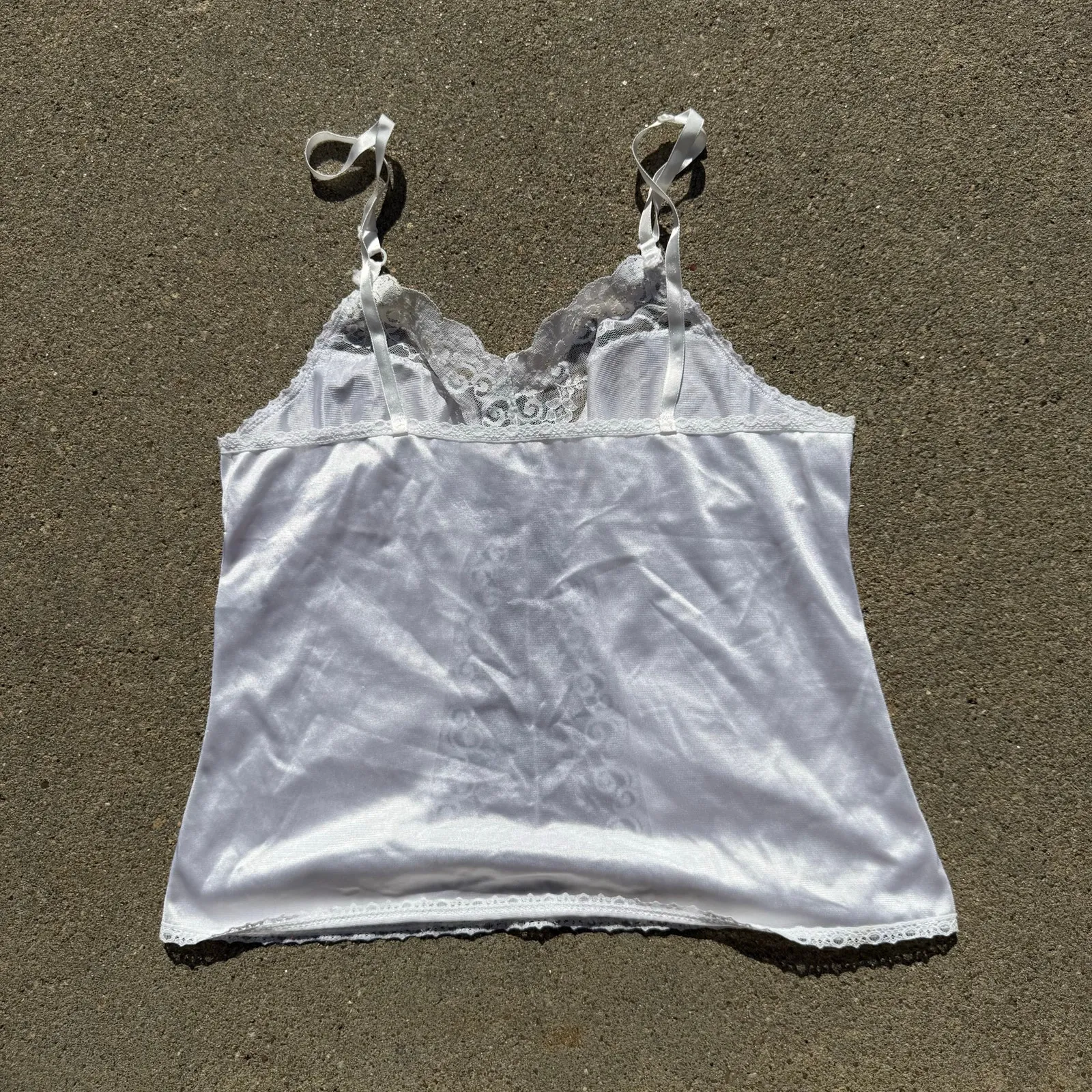 Vintage Ashley Taylor Ivory White Lace Scalloped Cami Slip Tank Top Nylon MEDIUM - Image 2