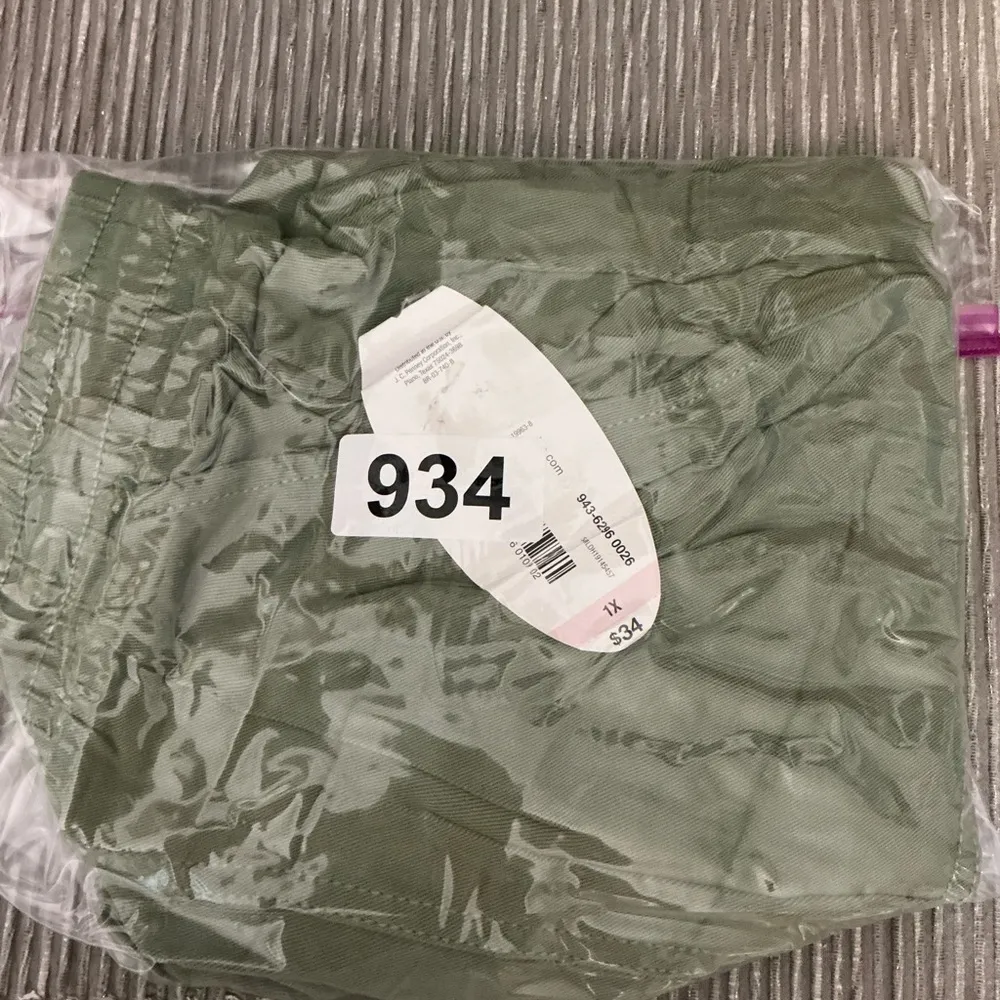 JCPenney Green Bermuda Shorts with Drawstring Waist Size 1X - Image 4